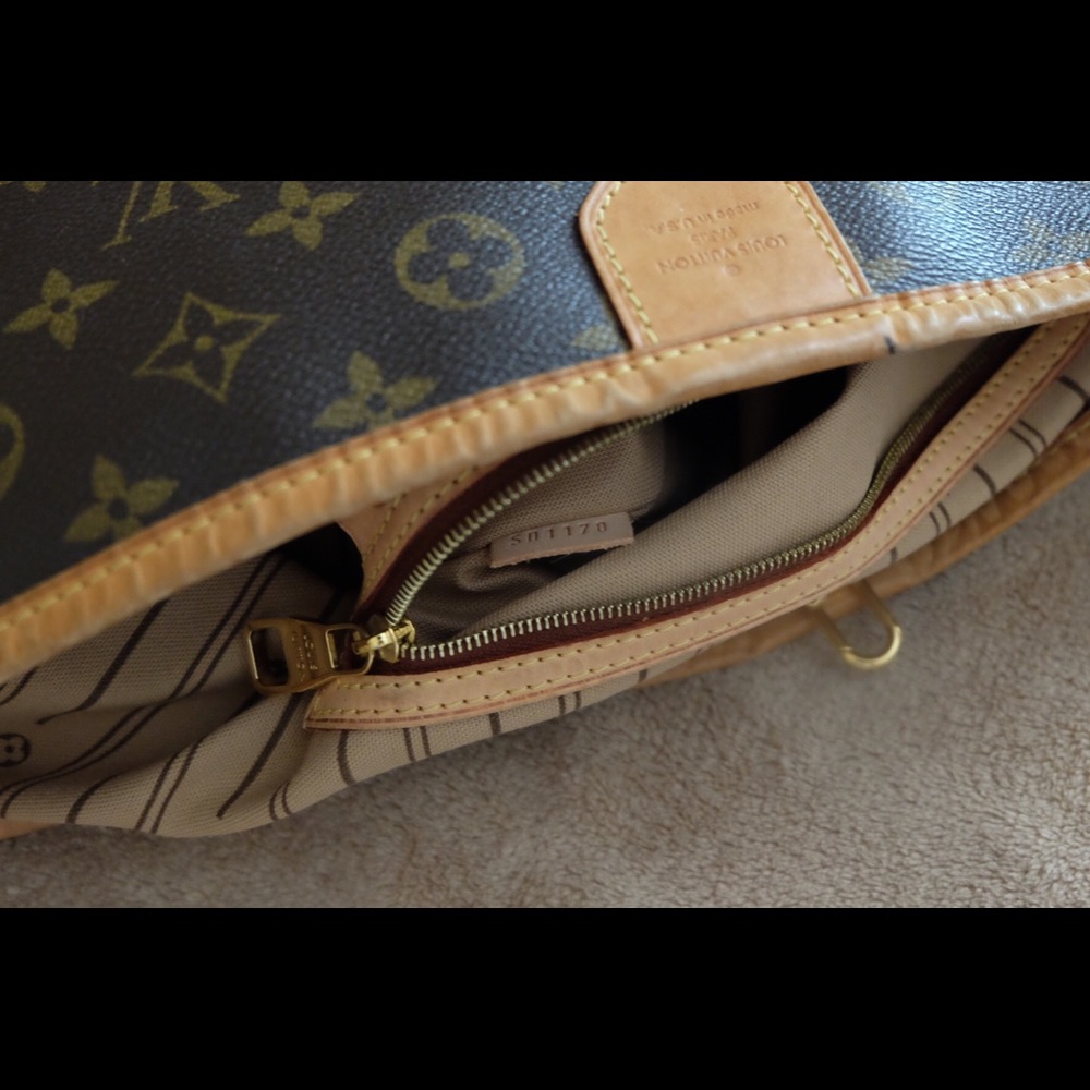 100% Authentic Louis Vuitton Delightful MM Bag - Picture 7 of 8